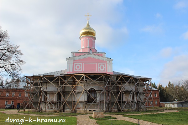Троицкий храм Троице-Одигитриевского монастыря